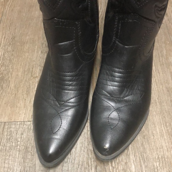 Soda Chic Black Heeled Boots - Picture 3 of 12